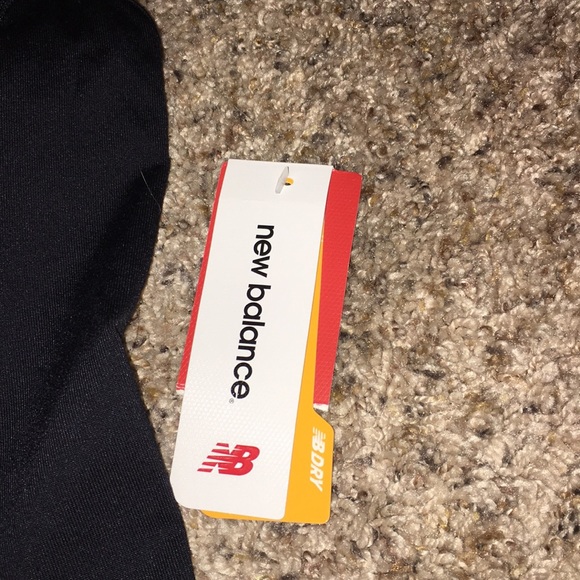 BRAND NEW!! new balance workout tank top - Picture 2 of 4